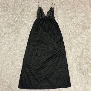 Vintage Spotlight black lace chemise
